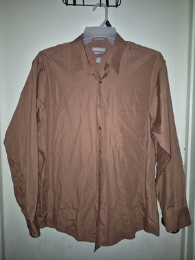 Van Heusen Men’s Long-Sleeve Tan/Brown Dress Shirt